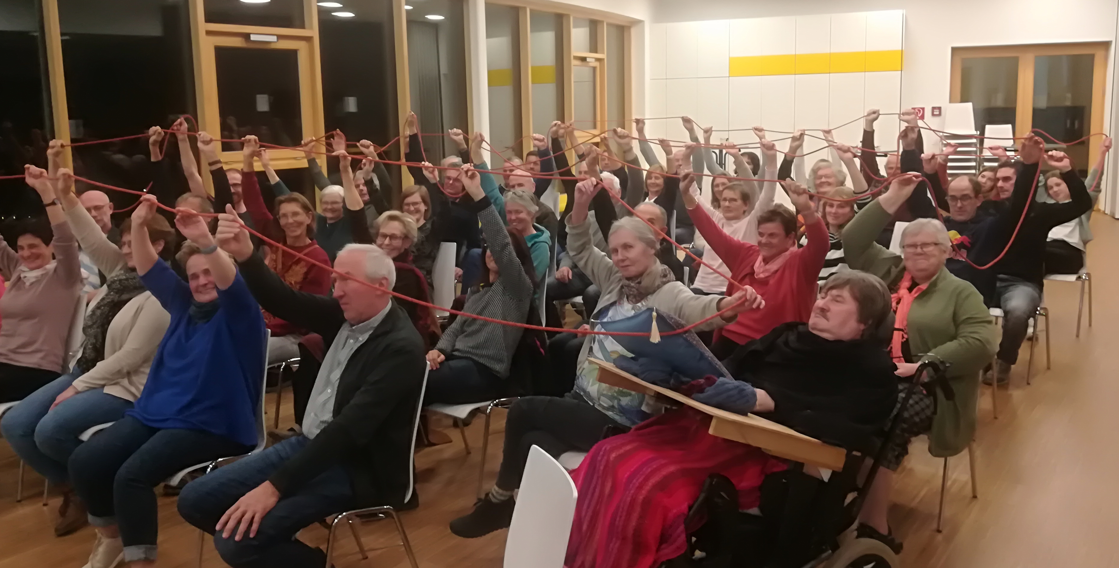 Wagner Das Publikum mit dem symbolischen Seil für das gemeinsame Gestalten einer guten Zukunft